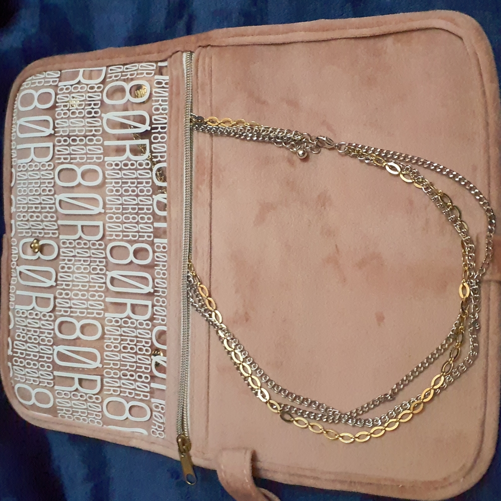 Revolve 8 Other Reasons Exquisite Necklace W/Jewelry Travel Case